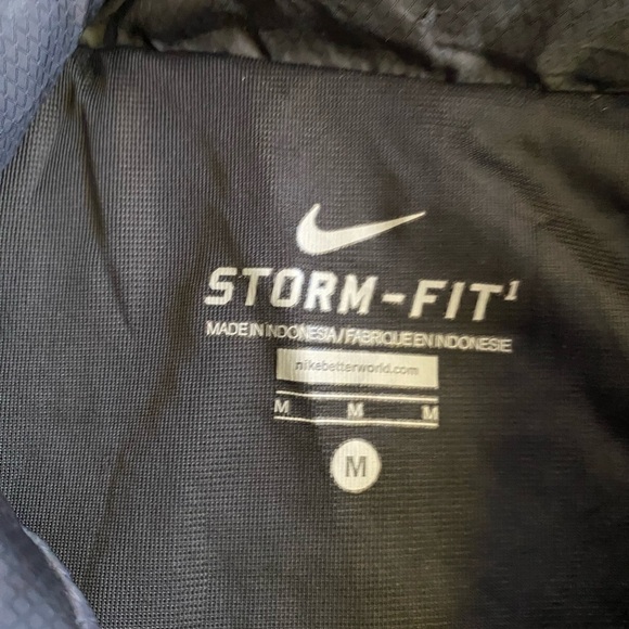 Nike Storm Women's Navy Windbreaker - Picture 4 of 8